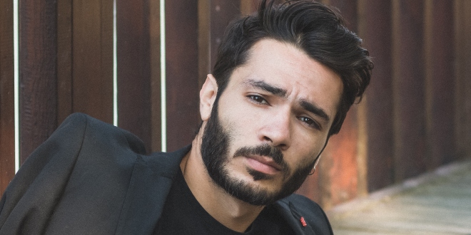 Sezen Şarkısı İle Çıkış Yaptı...