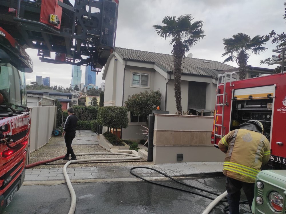 Cem Yılmaz Evinde Yangın