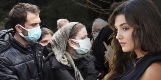 Hande Erçel’ den Takdire Şayan Hareket