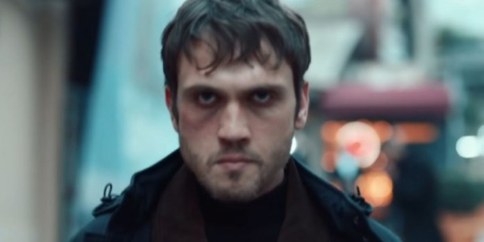 Yamaç Efsun'la Kızını Nizam'ın Elinden Kurtarıyor