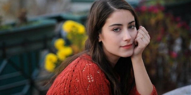 Hazal Kaya Koronavirüs'e Yakalandı!