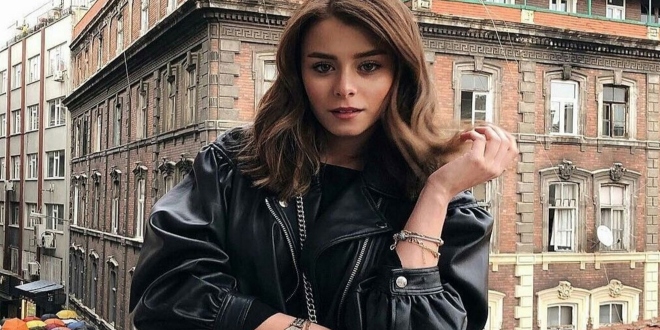 İlayda Alişan'ın Ev Haline Beğeni Yağdı