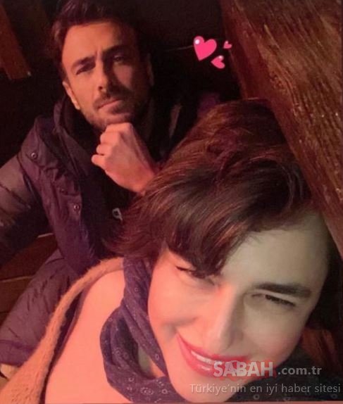 Esra Dermancıoğlu' nun Sevgilisi Murat Balcı İle Aşk Pozu