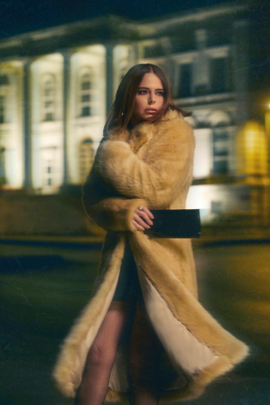 Simge “Sevmek Yüzünden"