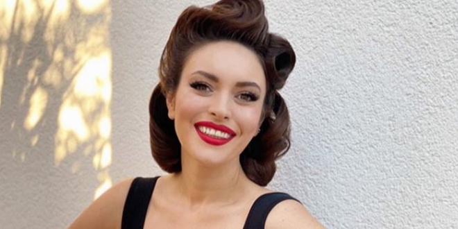 Ezgi Mola: Vegan Besleniyorum