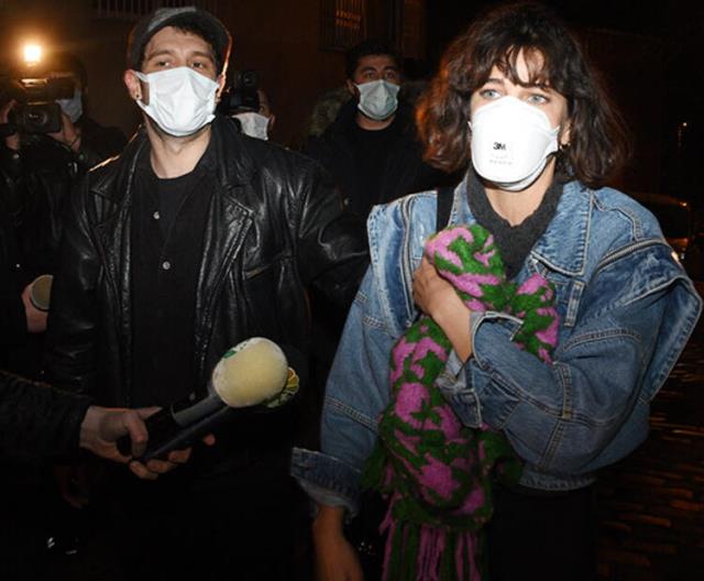 Berrak Tüzünataç- Uraz Kaygılaroğlu