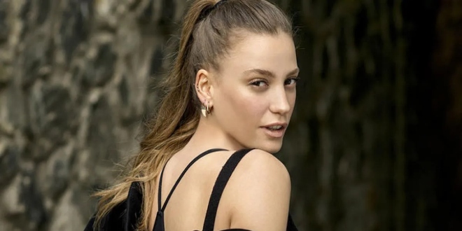 Serenay Sarıkaya Yeni Paylaşımıyla Dikkatleri Üzerine Çekti