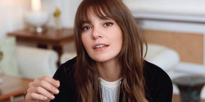 Takipçilerinden Aslı Enver'e Sert Eleştiri!