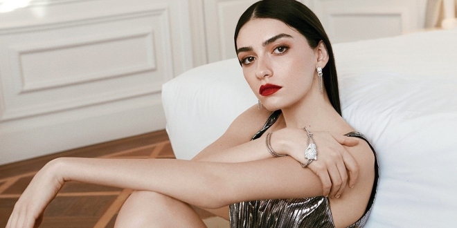 Hazar Ergüçlü Nefes Kesti