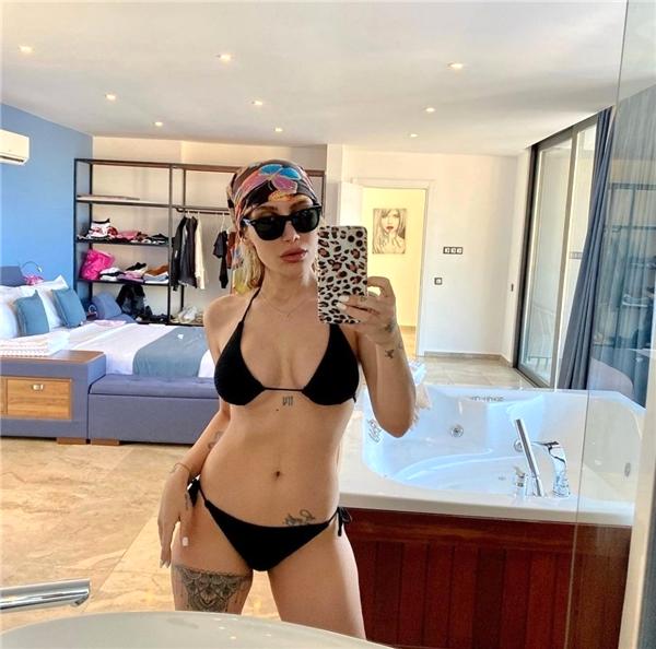 İrem Derici Yürek Hoplattı