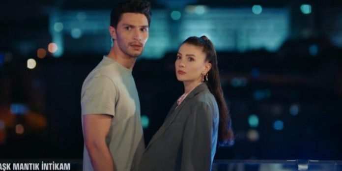 Esra İle Ozan Çağla'ya Yakalanıyor