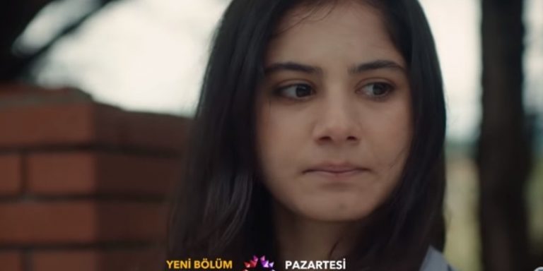 Kağıt Ev Dizisi 8. Bölümüyle Final Yaptı! Cemre Akıl Hastanesini Boyluyor!