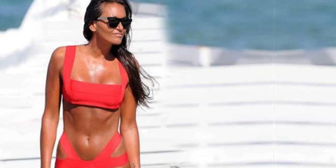 Eda Taşpınar Çıplak Pozuyla Olay Oldu