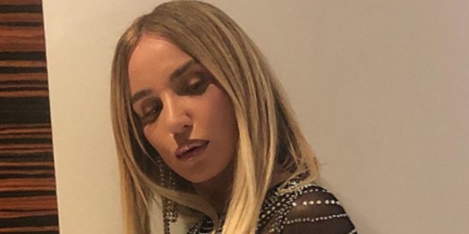 Gülşen'in Transparan Sahne Kıyafeti Ağızları Açık Bıraktı...