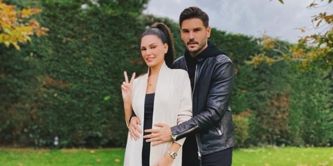 Tolgahan Sayışman'ın Kayınvalidesi İle Olan Fotoğrafı Gündem Oldu