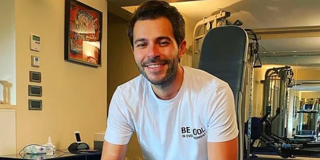 Hakan Sabancı Ünlü Modelle Görüntülendi