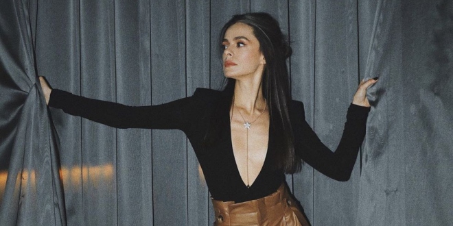 Özge Özpirinçci'den 6. Ay Pozu Geldi