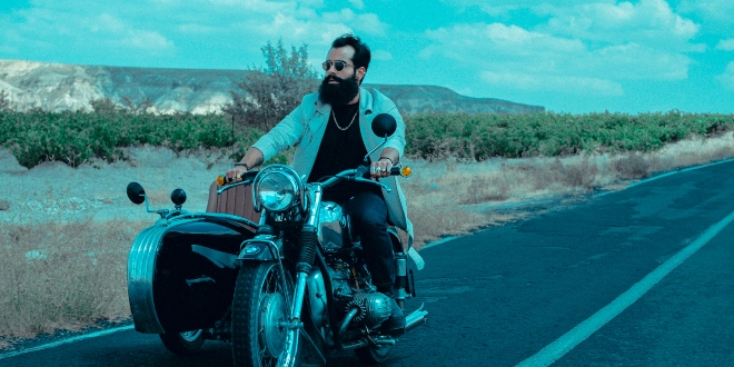 Gökhan Türkmen' den Fütüristik Video Klip Yayına Girdi