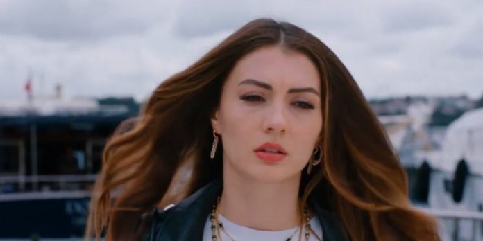 Esra Tuzağa Düşürülüyor