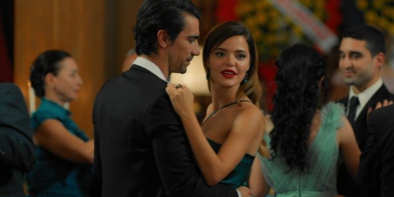 Bir Zamanlar Çukurova 110. Bölüm 1. Fragmanı Yayında! Züleyha İle Mehmet Yakınlaşmaya Başlıyor!