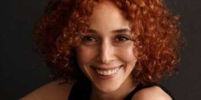 Elif Sönmez Kimdir?