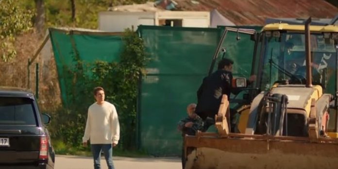 Akif Kadir Ve Kardeşlerini Evsiz Mi Bırakacak