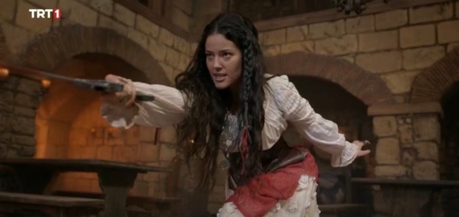 Pelin Akil Fırtınası Esti