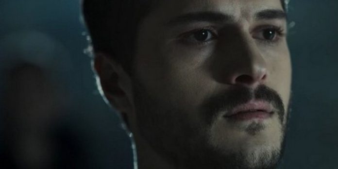 Sare Akgün'ün Kulağına Kar Suyu Kaçırıyor