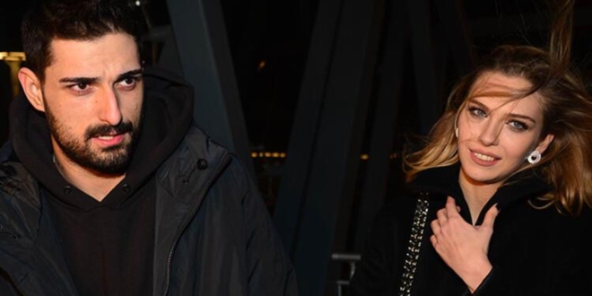 Yasemin Şefkatli' nin Tanışma Hikayeleri