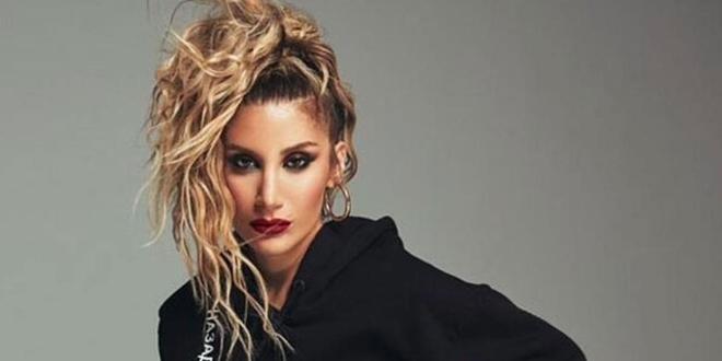 İrem Derici' nin Pozuna Yorum Yağdı.