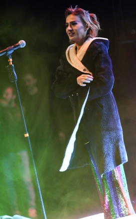 Yıldız Tilbe' nin Harbiye Kombini