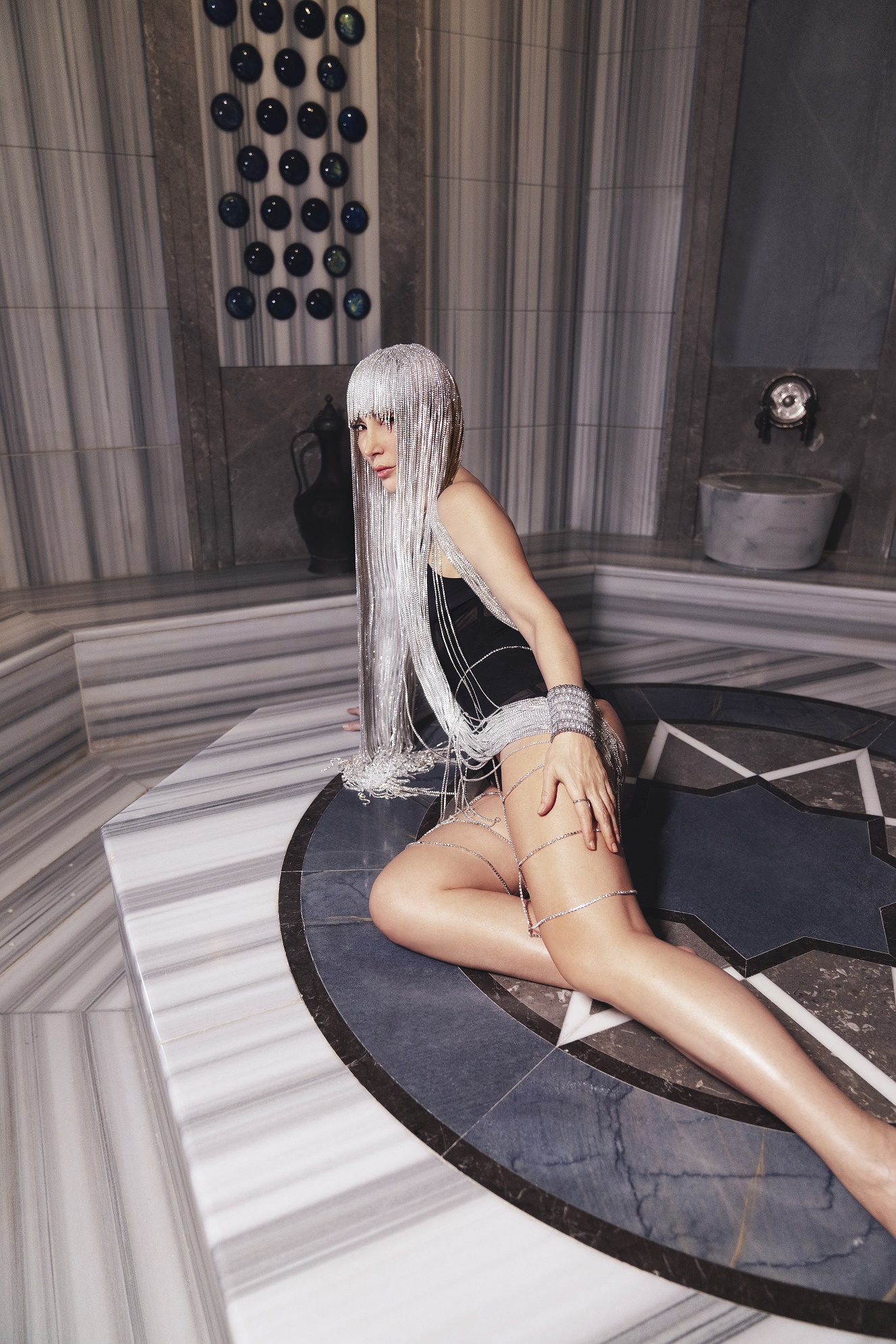 Hande Yener Hamam Pozları