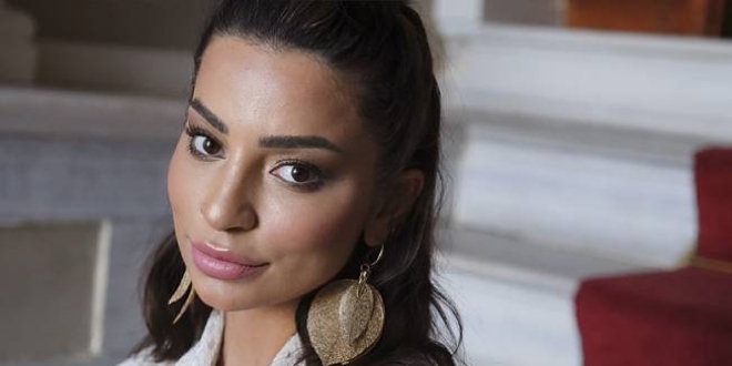 Hasibe ’nin ‘İlk Defa’ Albümü Raflarda.