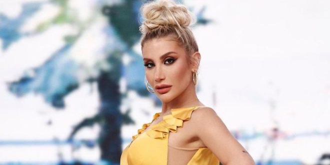 İrem Derici 2022’yi Konya' da Karşıladı