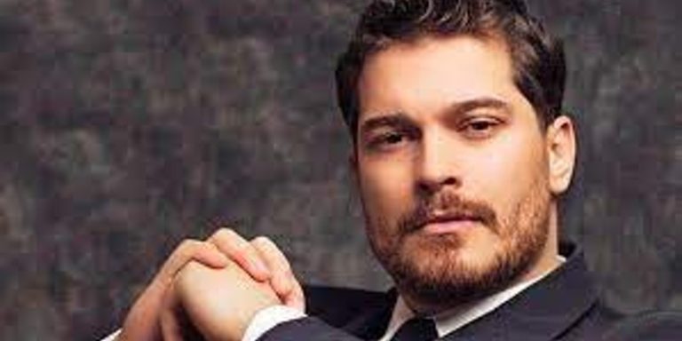 Süslü Korkuluk Dizisinin İlk Tanıtımı Yayınlandı! Çağatay Ulusoy’un Partneri Kim Olacak?