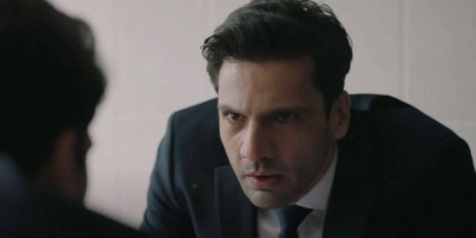 Ilgaz Ceylin'i Kurtarmak İçin Uğraşıyor