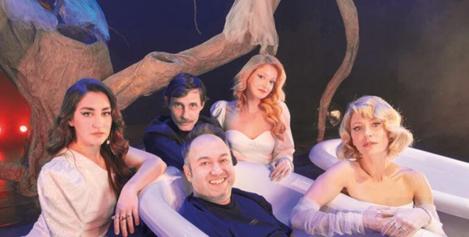 Erdal Beşikçioğlu Yeni Oyunuyla İlgili Açıklamalar Yaptı