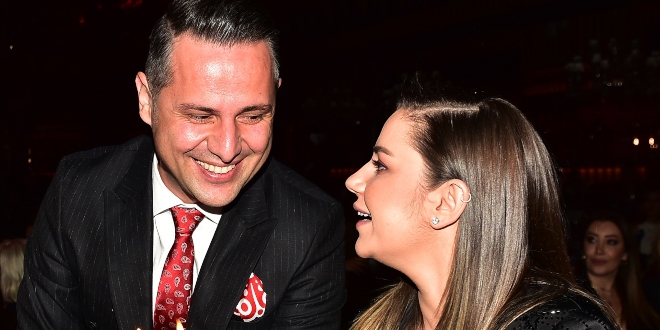 Merve Özbey' e Evlilik Yıldönümü Sürprizi...