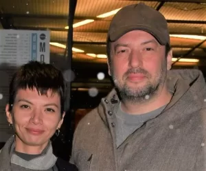 Okan Yalabık İle Ezgi Ayvalı.