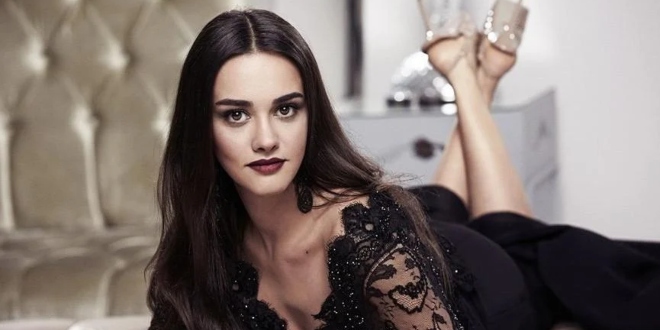 Hande Soral' dan Baby Shower Partisi!...