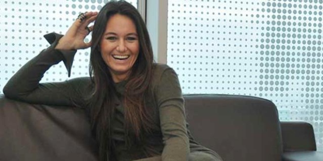 İşte Eda Taşpınar' ın Tepkilerden Dolayı Sildiği 'Adem İle Havva' Paylaşımı...