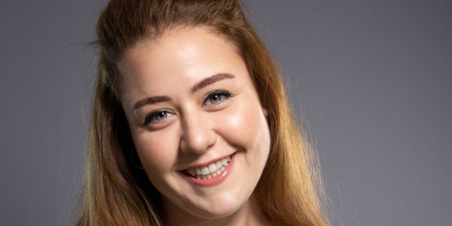 100 Kilo Veren Güzel Oyuncu Aslı Samat Yeniden Ekranlara Dönüyor!…