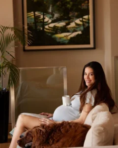 Başak Dizer' in Karnı Burnunda Pozları