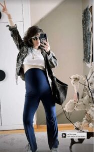 Demet Evgar' ın Karnı Burnunda O Pozu