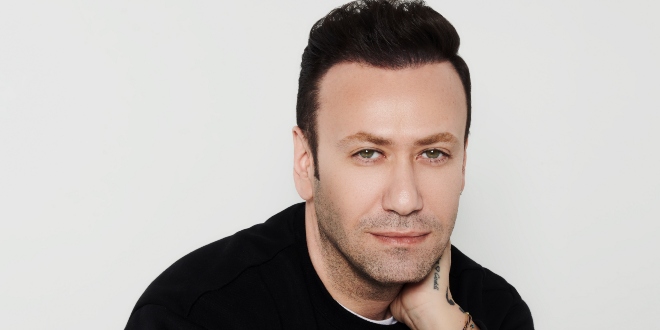 Özgür Aras Kral Grubu'nda!