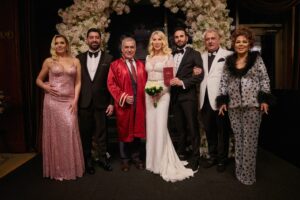 Seda Sayan İle Çağlar Ökten 'in Nikah Töreninden İlk Kare