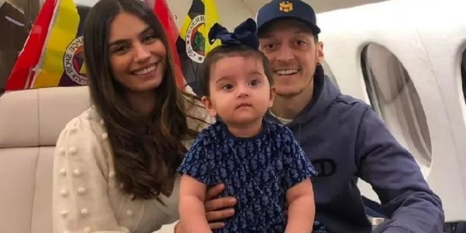 Mesut Özil İkinci Kez Baba Oluyor