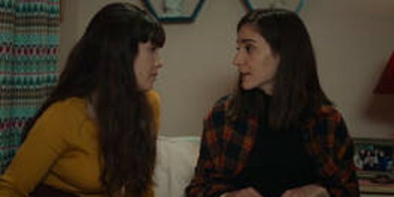 Üç Kız Kardeş 8. Bölüm 2. Ön İzleme Yayında! Derya İle Dönüş Arasındaki Buzlar Eriyor!