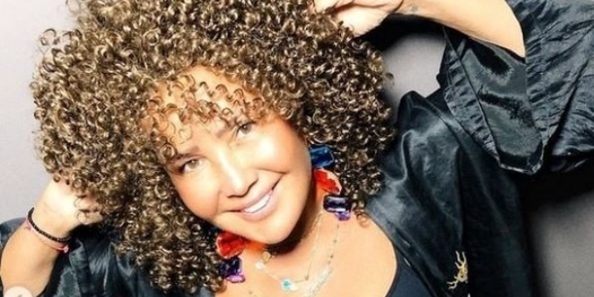 Yonca Evcimik'ten Gençlik Açıklaması