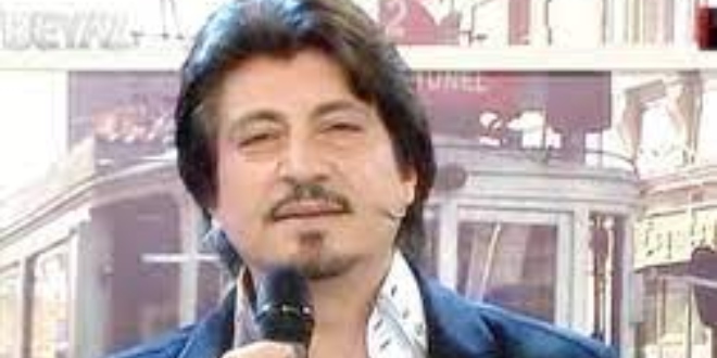 Bodrum 'a Yerleşen Ünlü Türkücü Ekin Akkaş 'ın Yeni Mesleğine İnanamayacaksınız!...